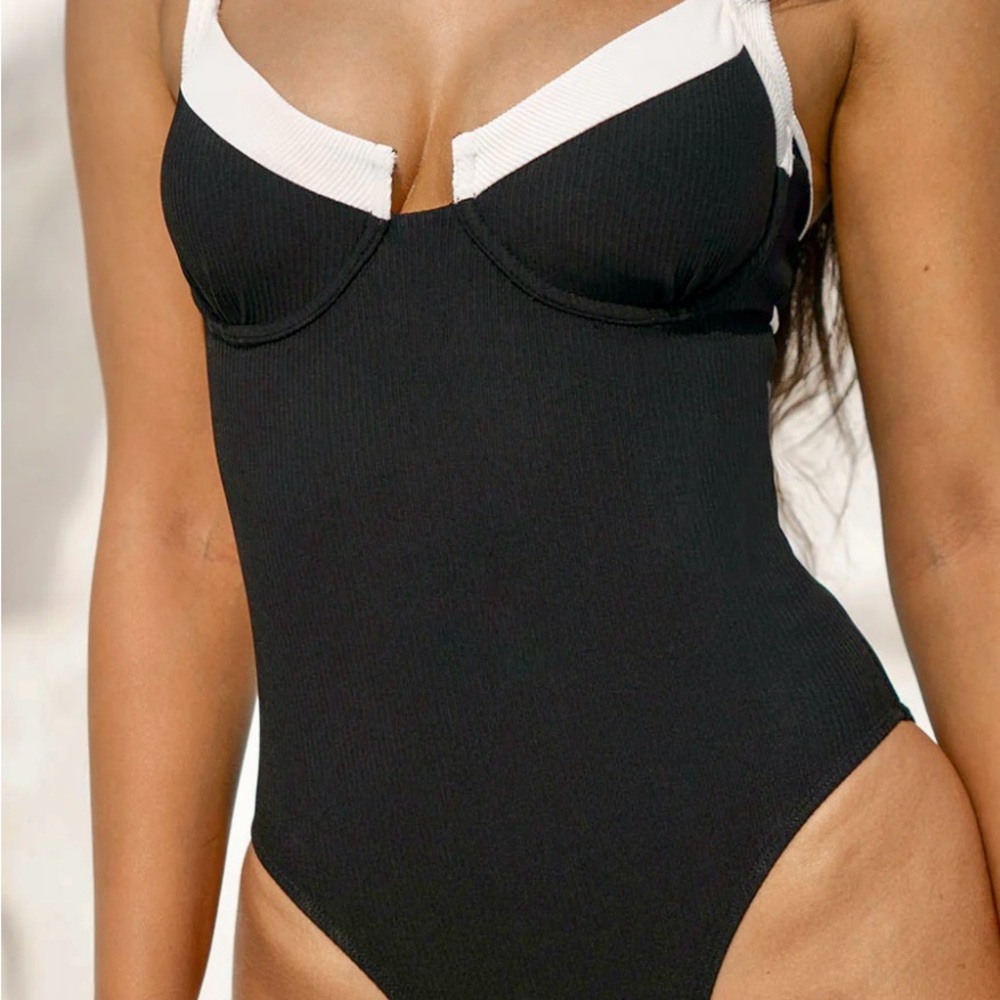 Berlook One Piece Swimsuit - New - Size L